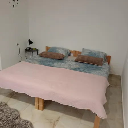 Διαμέρισμα Tica *