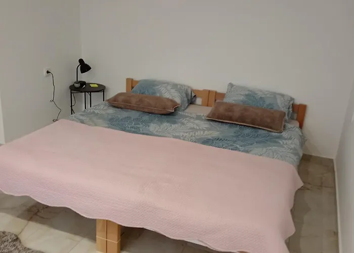 Διαμέρισμα Tica *